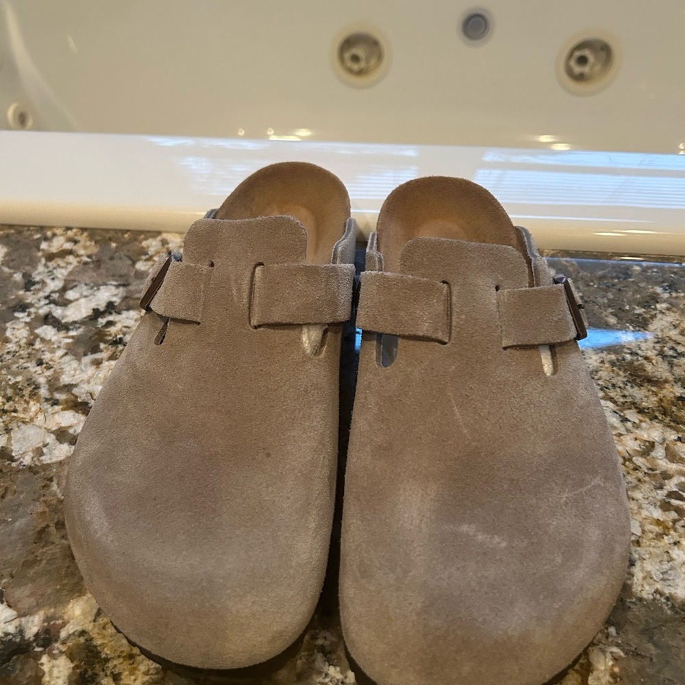 Birkenstock Boston soft footbed, taupe, size 38, suede leather, like new.